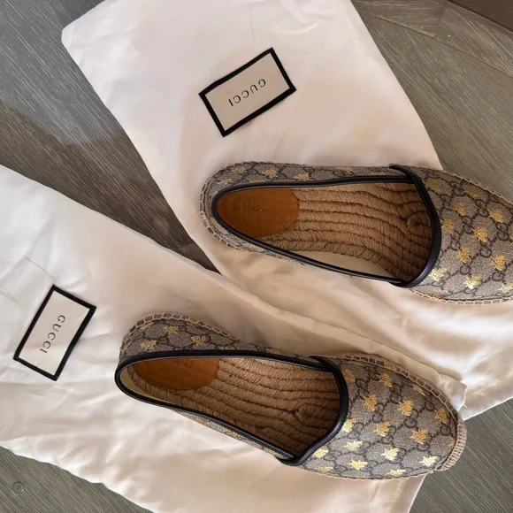 Gucci BEE Espadrilles with Gold Bee Pattern - Picture 9 of 9